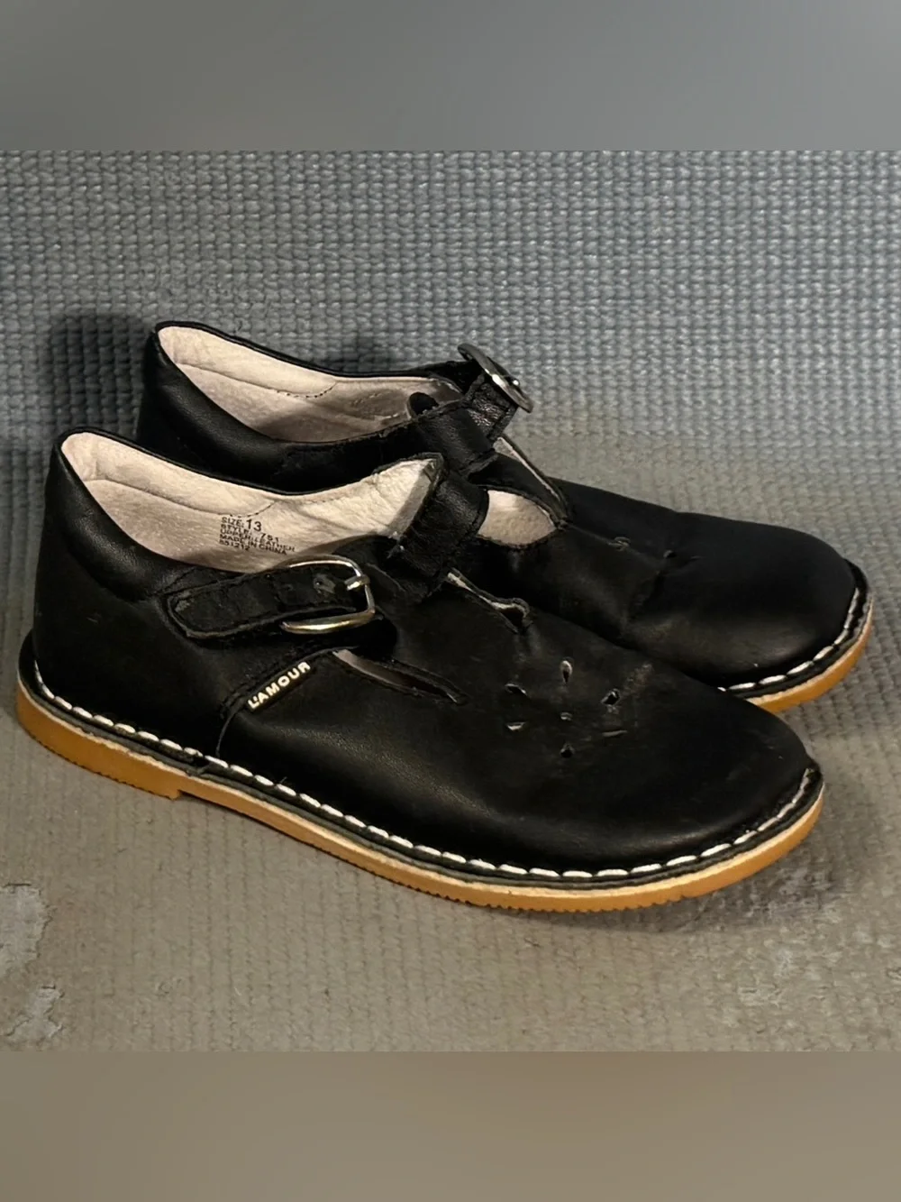 L'Amour Black Leather T-Strap Mary Jane Slip On Shoes Kid’s Size 13C